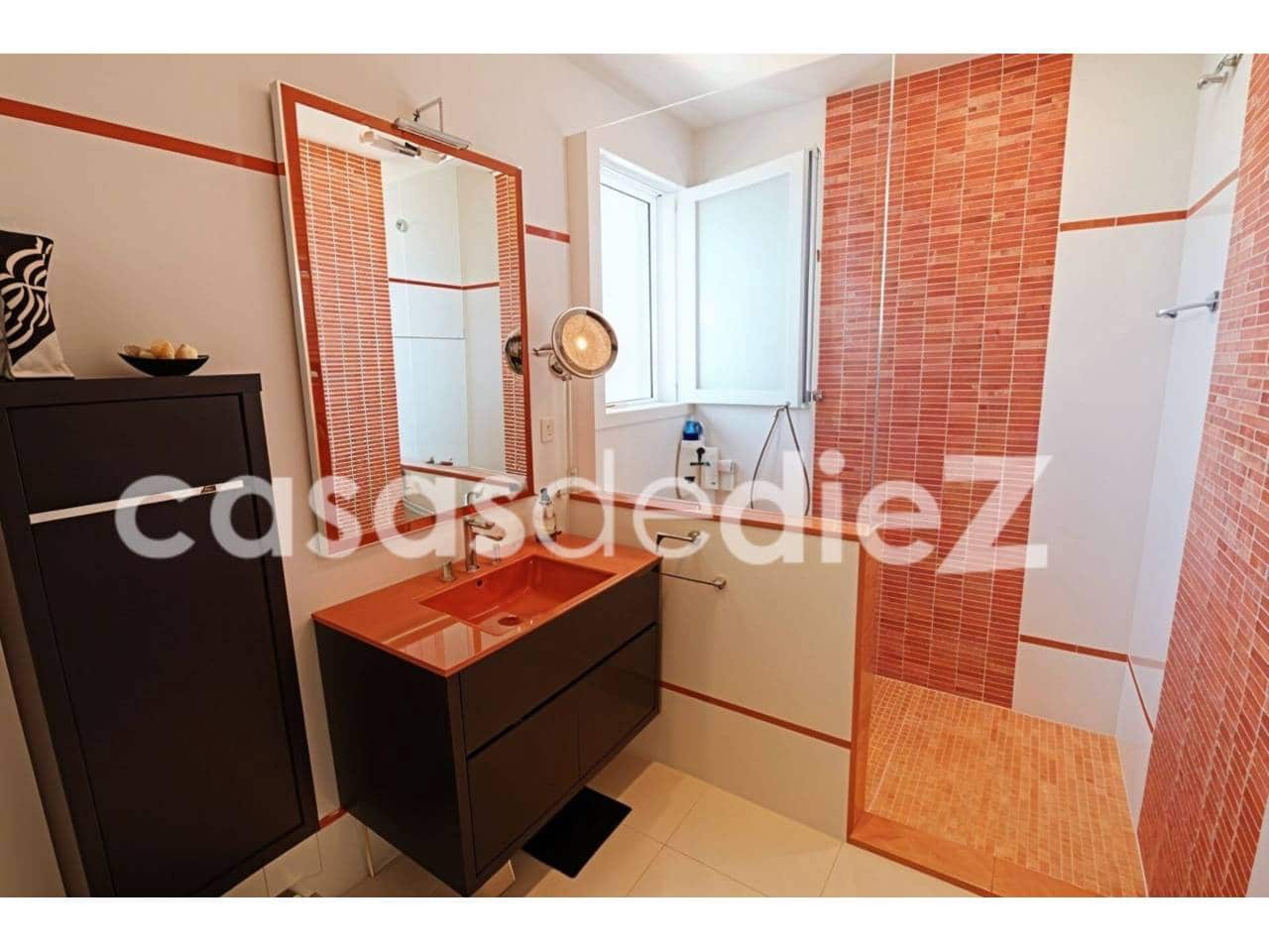 4 bedroom Villa for sale in Oliva Nova with pool garage - € 825,000 (Ref: 9425871)