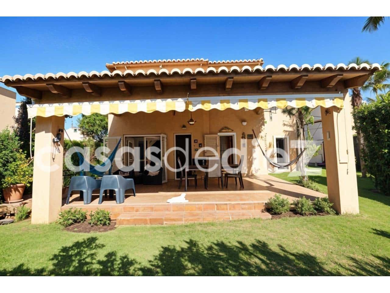 4 bedroom Villa for sale in Oliva Nova with pool garage - € 825,000 (Ref: 9425871)