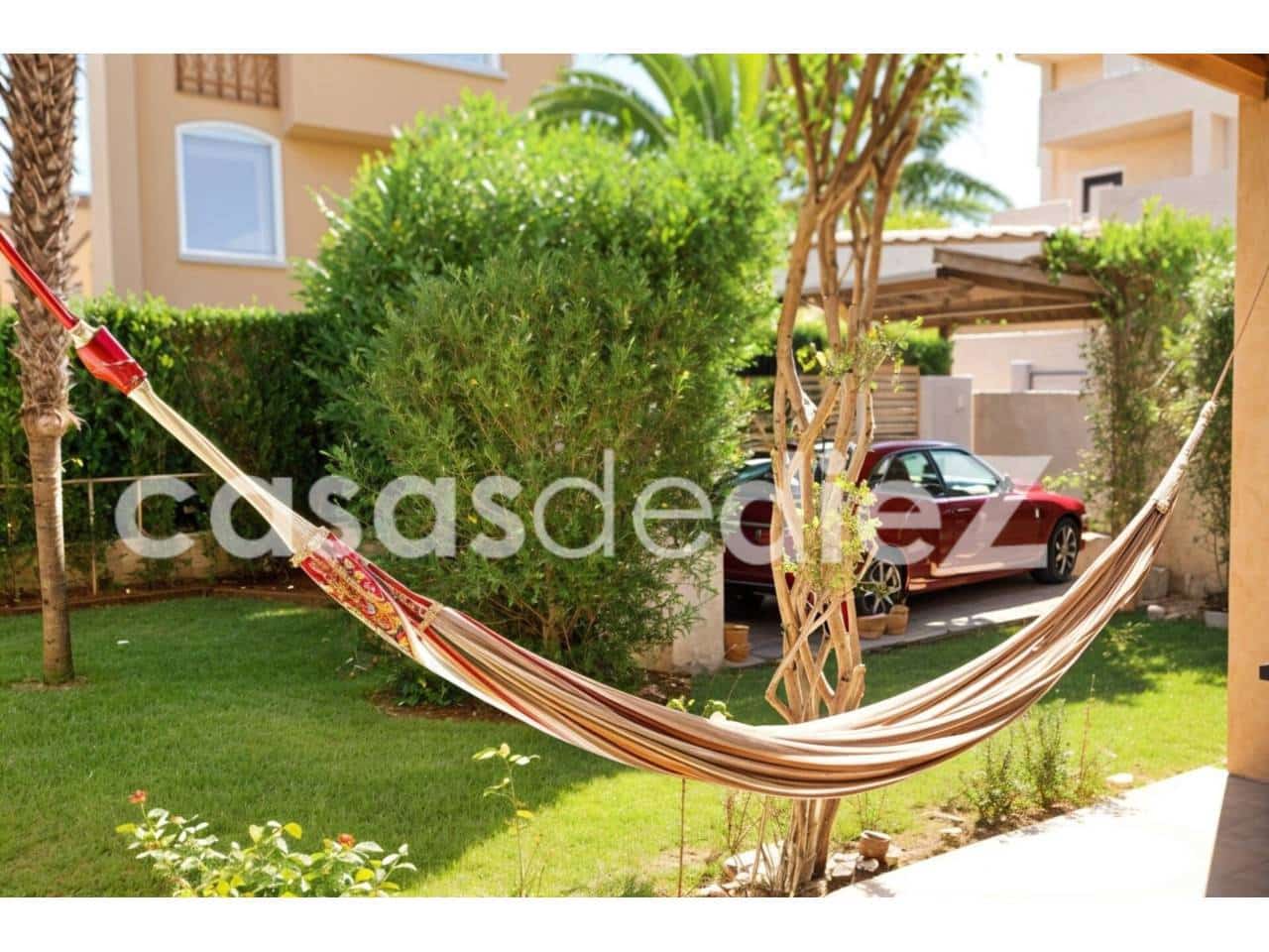 4 bedroom Villa for sale in Oliva Nova with pool garage - € 825,000 (Ref: 9425871)