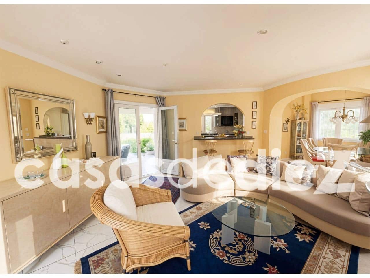 4 soverom Villa til salgs i Oliva Nova med svømmebasseng garasje - € 939 000 (Ref: 9425872)