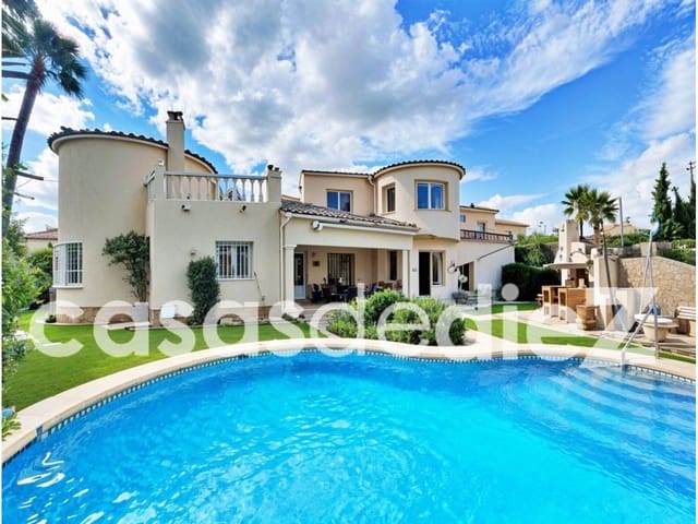 4 soverom Villa til salgs i Oliva Nova, Oliva med svømmebasseng garasje - € 939 000 (Ref: 9425872)