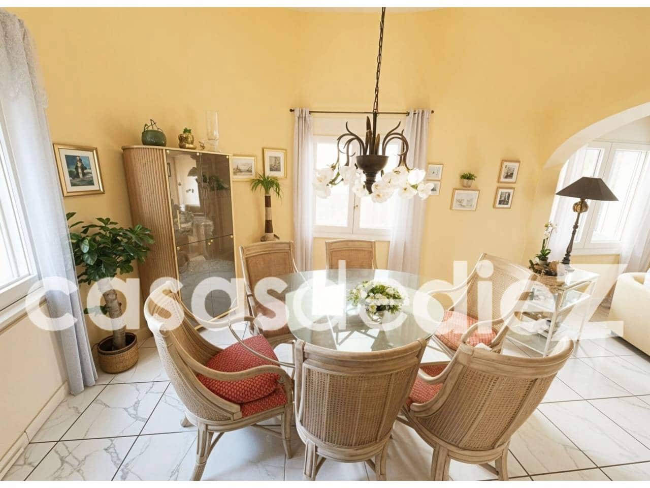 4 soverom Villa til salgs i Oliva Nova med svømmebasseng garasje - € 939 000 (Ref: 9425872)