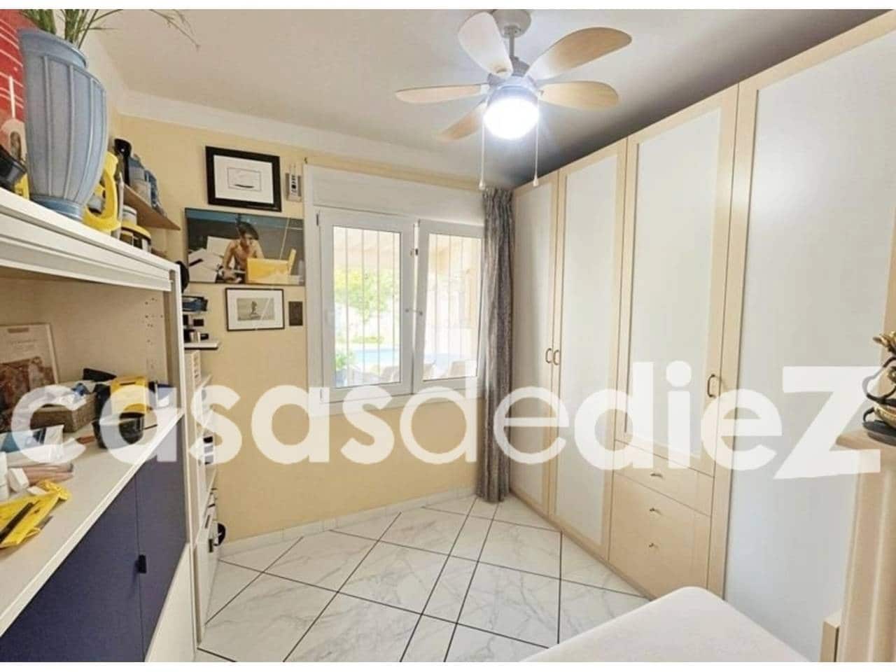 4 soverom Villa til salgs i Oliva Nova med svømmebasseng garasje - € 939 000 (Ref: 9425872)