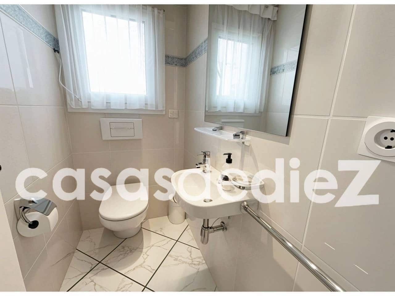 4 soverom Villa til salgs i Oliva Nova med svømmebasseng garasje - € 939 000 (Ref: 9425872)