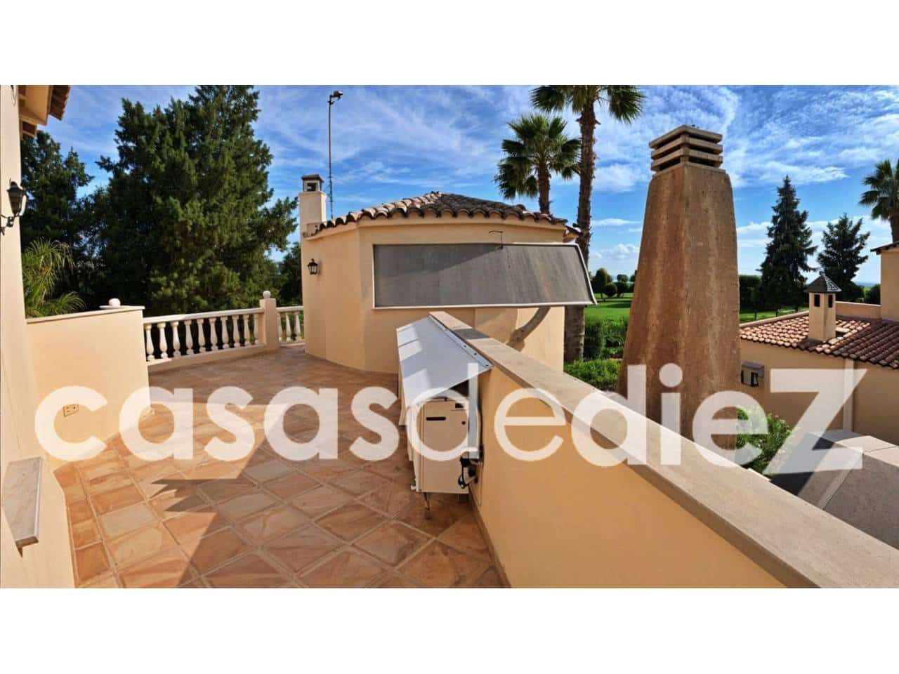 4 soverom Villa til salgs i Oliva Nova med svømmebasseng garasje - € 939 000 (Ref: 9425872)