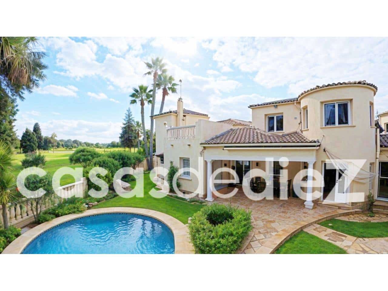 4 soverom Villa til salgs i Oliva Nova med svømmebasseng garasje - € 939 000 (Ref: 9425872)