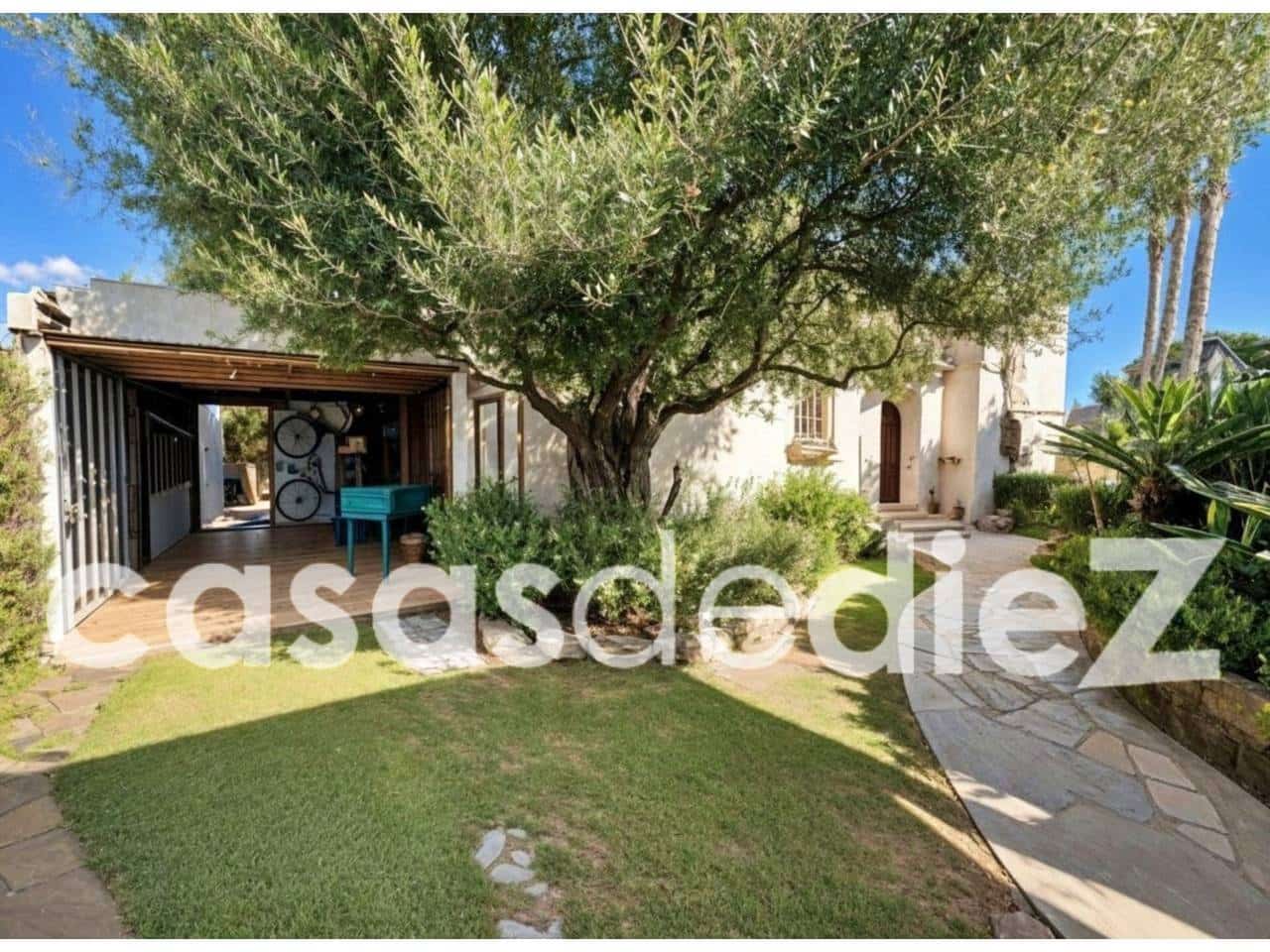 4 soverom Villa til salgs i Oliva Nova med svømmebasseng garasje - € 939 000 (Ref: 9425872)