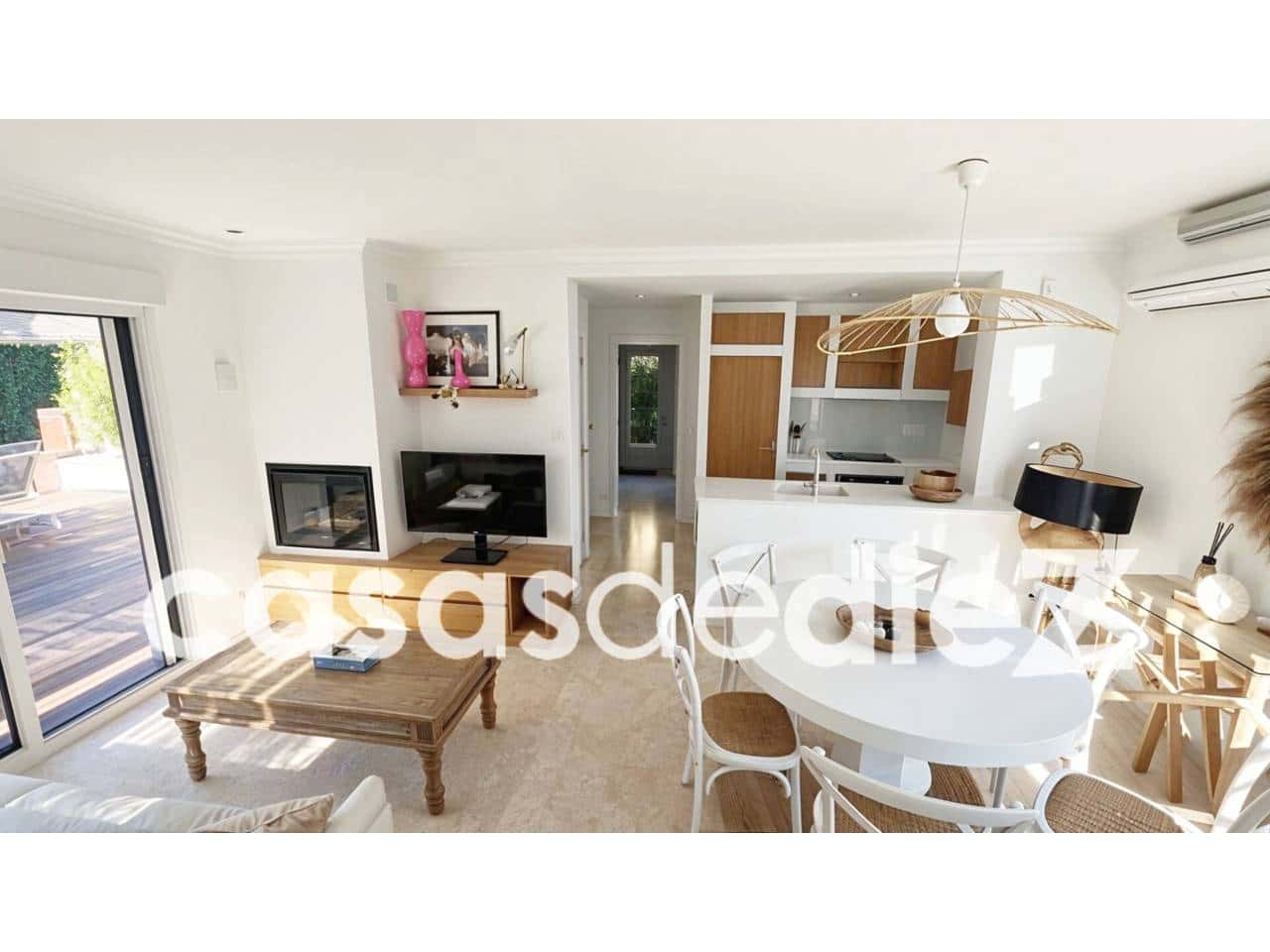 4 bedroom Villa for sale in Oliva Nova with pool garage - € 599,500 (Ref: 9425873)