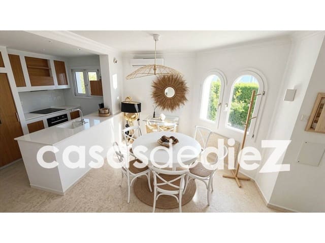 4 Zimmer Villa zu verkaufen in Oliva Nova, Oliva mit Pool Garage - 599.500 € (Ref: 9425873)