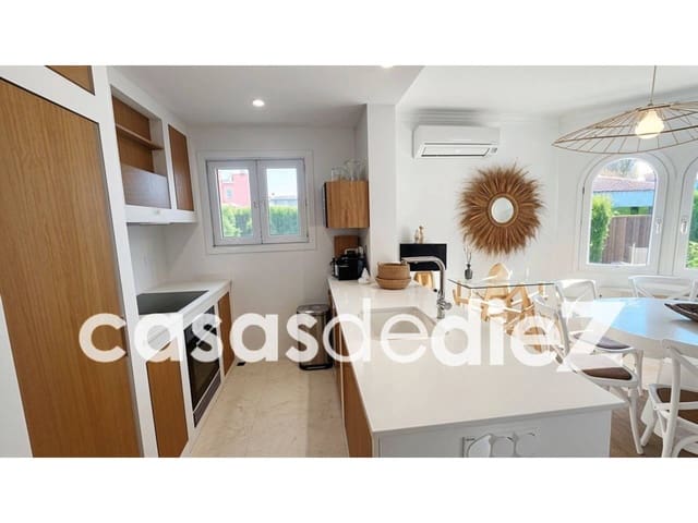 4 Zimmer Villa zu verkaufen in Oliva Nova, Oliva mit Pool Garage - 599.500 € (Ref: 9425873)