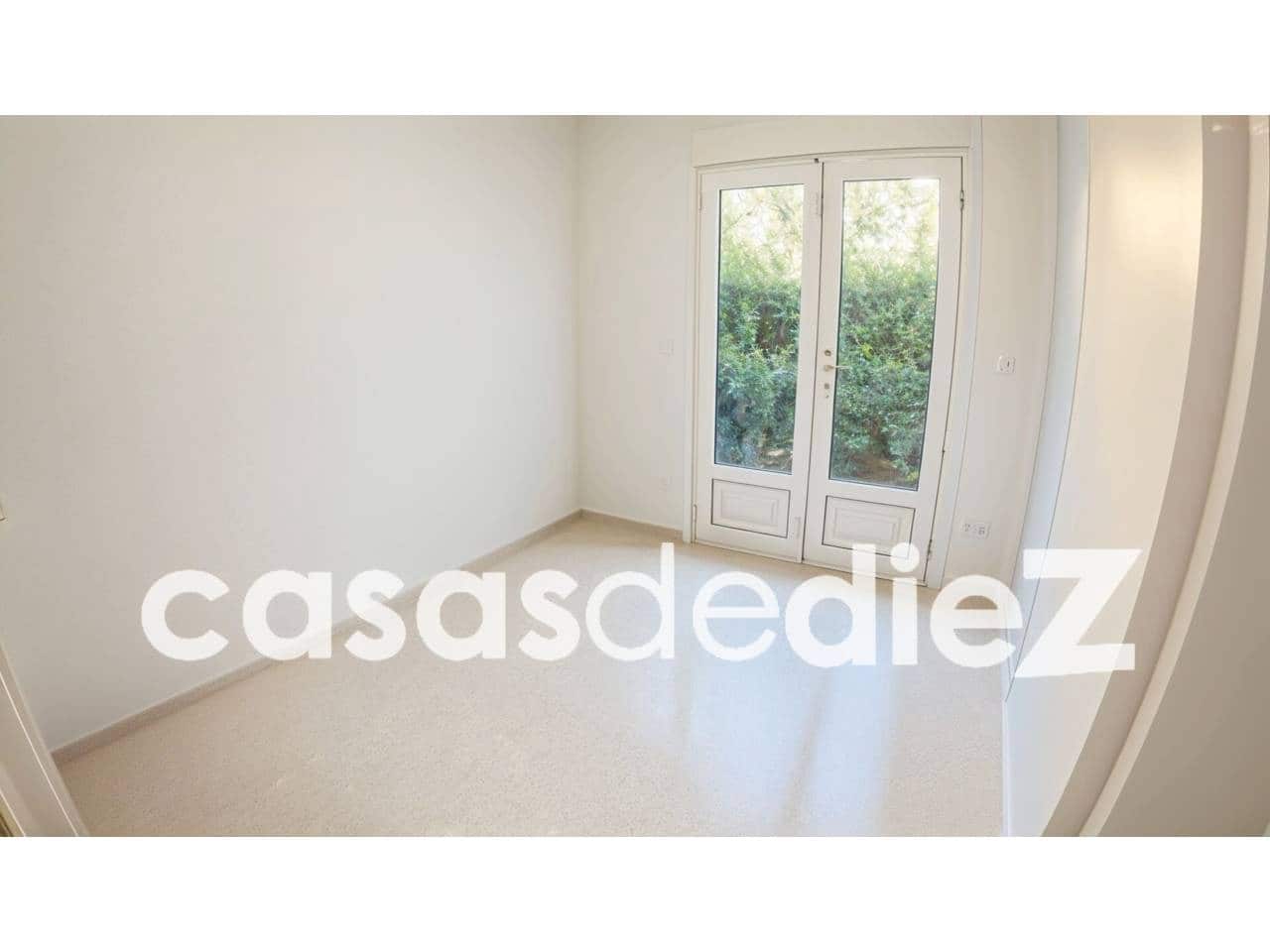 4 bedroom Villa for sale in Oliva Nova with pool garage - € 599,500 (Ref: 9425873)