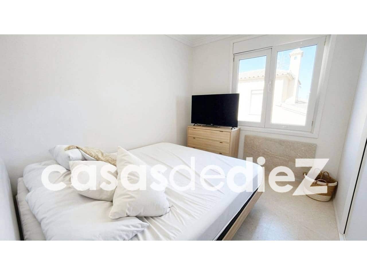 4 bedroom Villa for sale in Oliva Nova with pool garage - € 599,500 (Ref: 9425873)