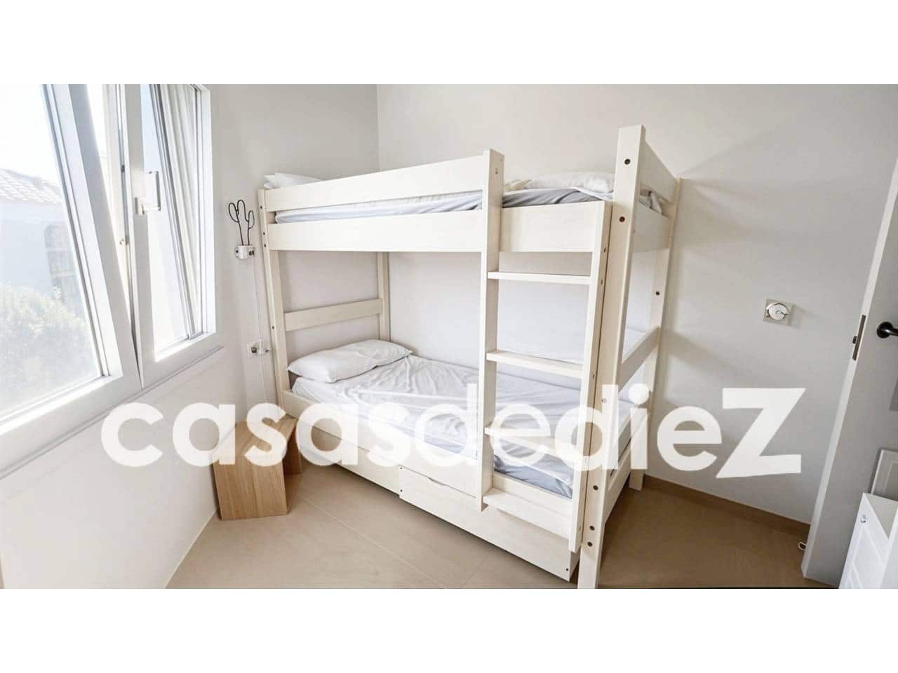 4 bedroom Villa for sale in Oliva Nova with pool garage - € 599,500 (Ref: 9425873)