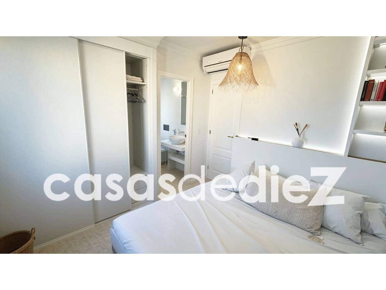 4 bedroom Villa for sale in Oliva Nova with pool garage - € 599,500 (Ref: 9425873)