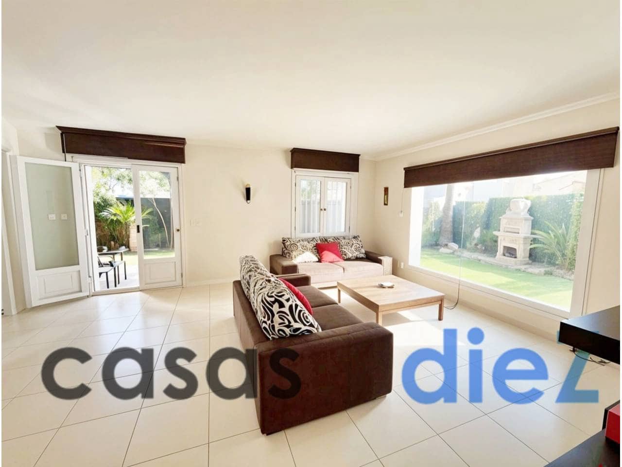 3 soverom Villa til salgs i Oliva Nova med svømmebasseng - € 950 000 (Ref: 9425874)