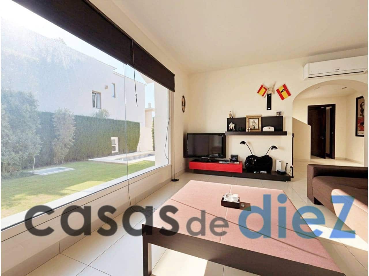 3 soverom Villa til salgs i Oliva Nova med svømmebasseng - € 950 000 (Ref: 9425874)