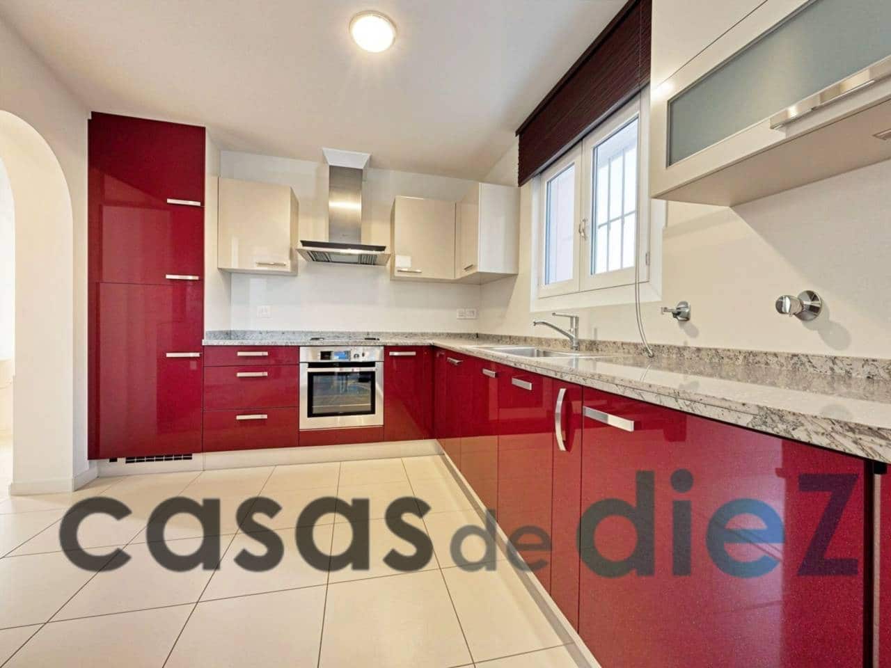 3 soverom Villa til salgs i Oliva Nova med svømmebasseng - € 950 000 (Ref: 9425874)