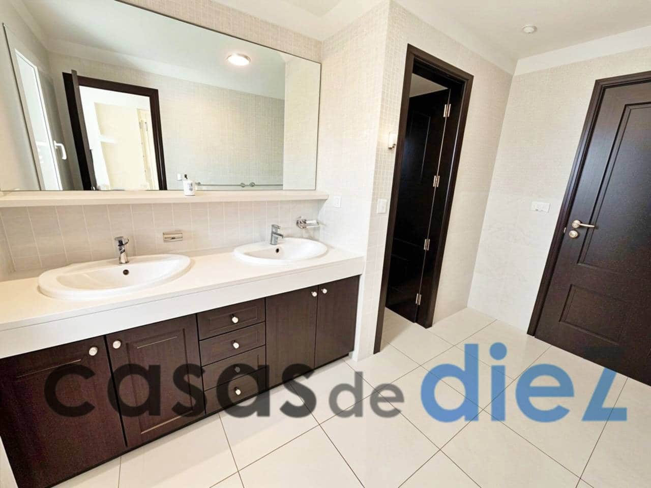 3 soverom Villa til salgs i Oliva Nova med svømmebasseng - € 950 000 (Ref: 9425874)