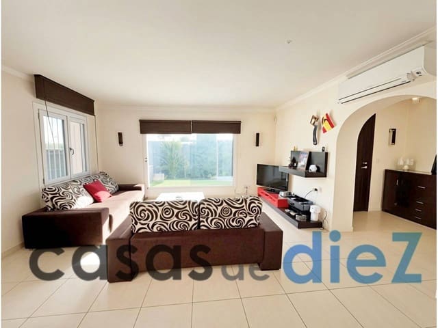 3 quarto Moradia para venda em Oliva Nova, Oliva com piscina - 950 000 € (Ref: 9425874)