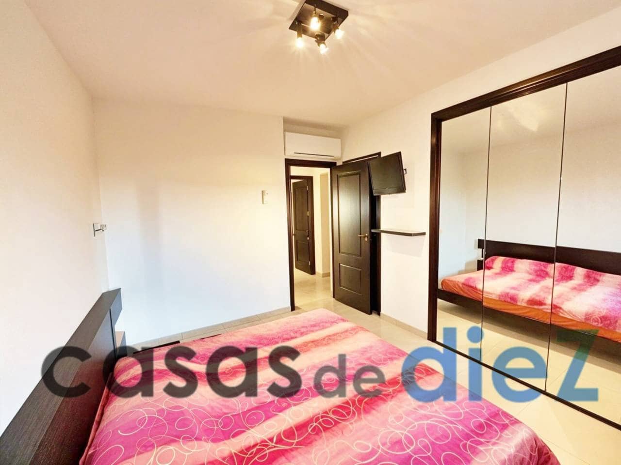 3 soverom Villa til salgs i Oliva Nova med svømmebasseng - € 950 000 (Ref: 9425874)