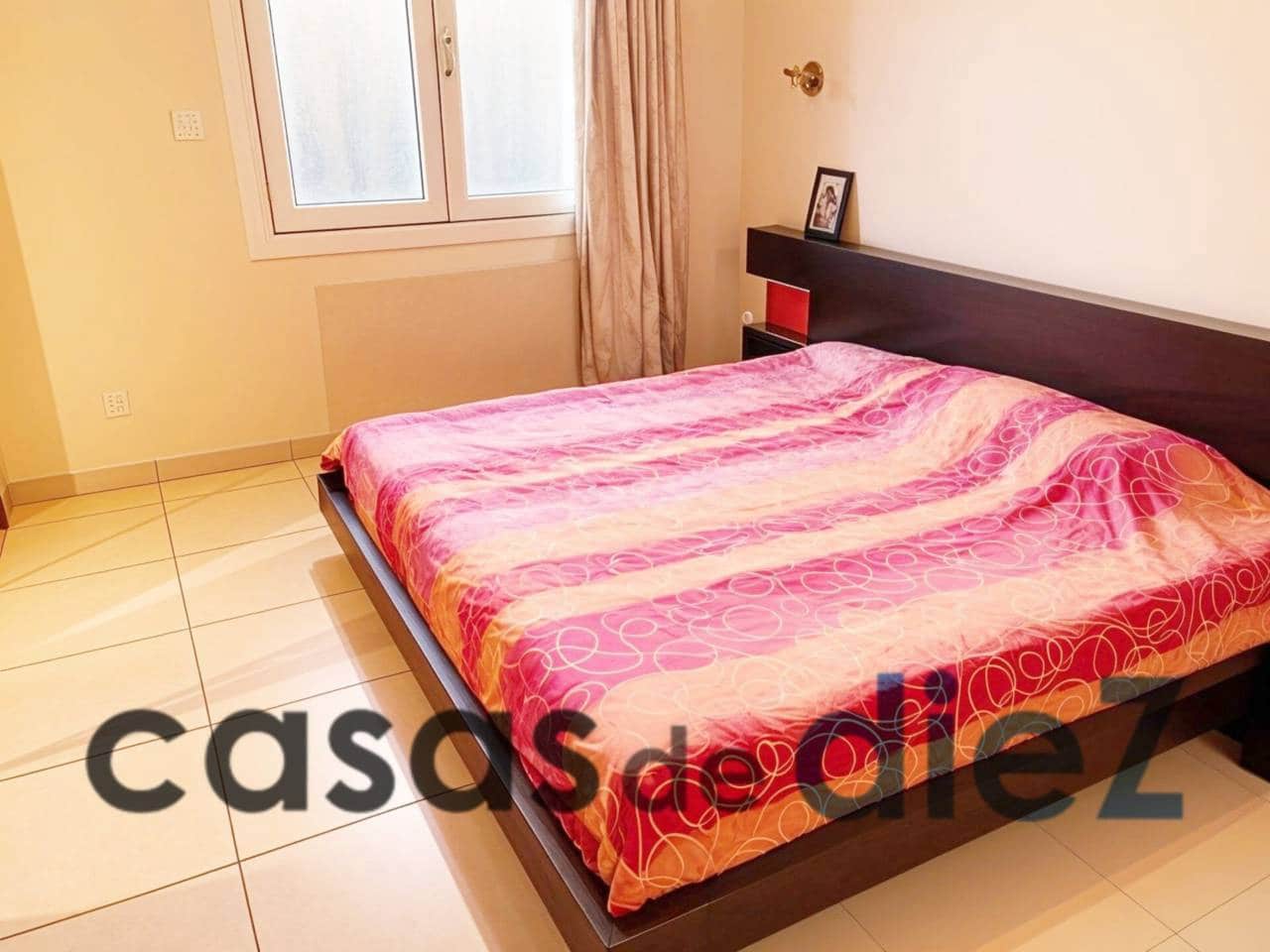 3 soverom Villa til salgs i Oliva Nova med svømmebasseng - € 950 000 (Ref: 9425874)