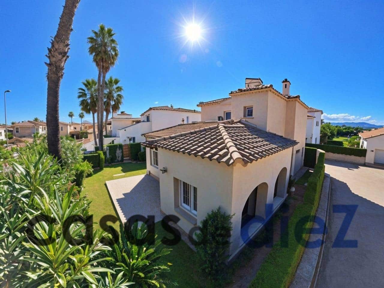 3 soverom Villa til salgs i Oliva Nova med svømmebasseng - € 950 000 (Ref: 9425874)