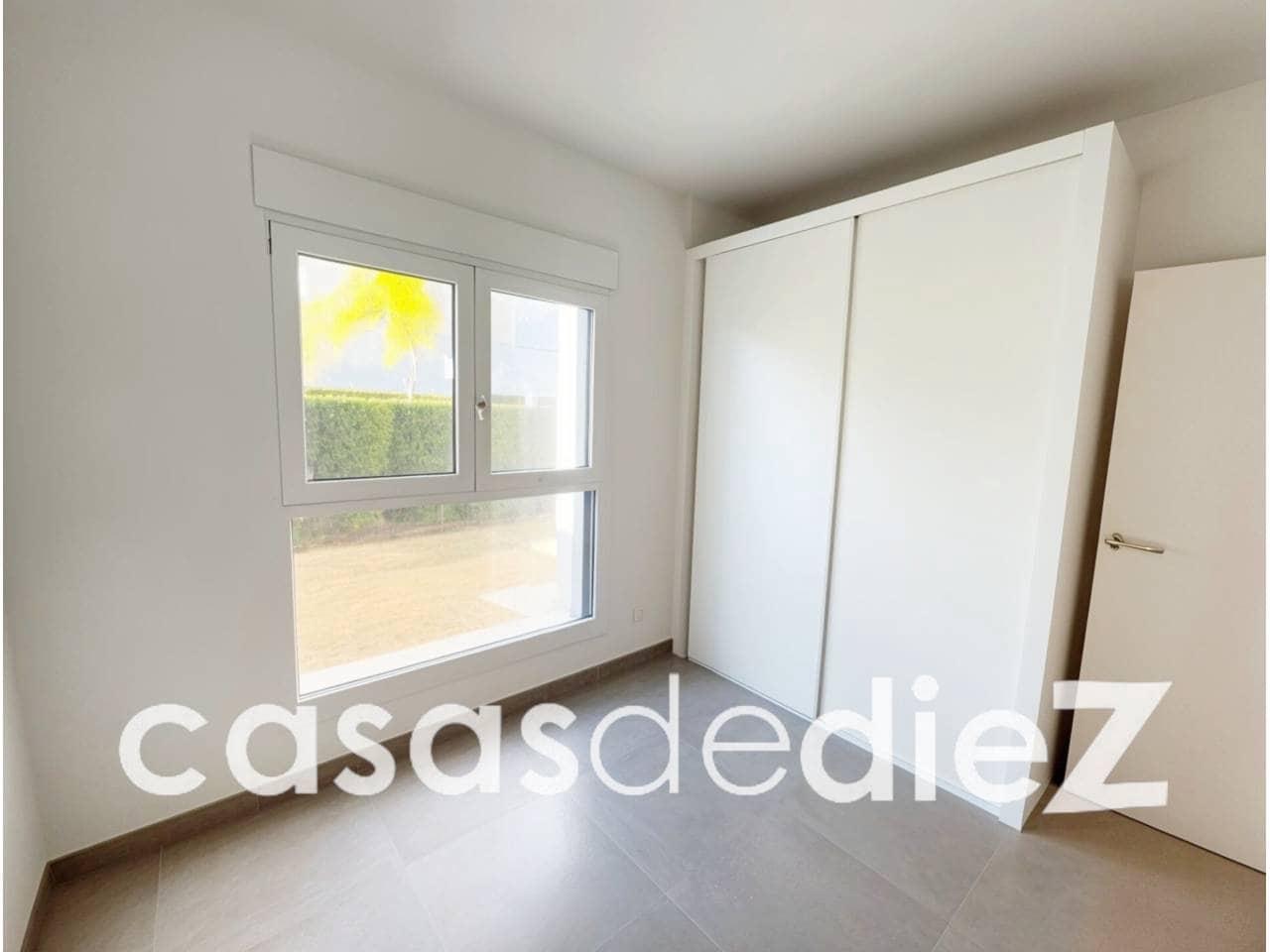 3 bedroom Apartment for sale in Oliva Nova with pool garage - € 340,000 (Ref: 9425875)