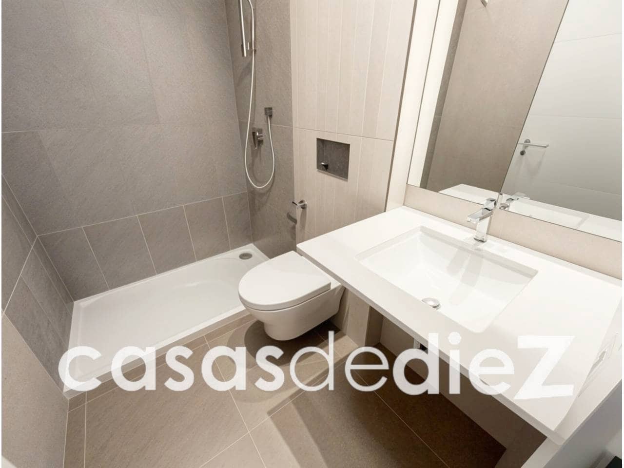 3 bedroom Apartment for sale in Oliva Nova with pool garage - € 340,000 (Ref: 9425875)