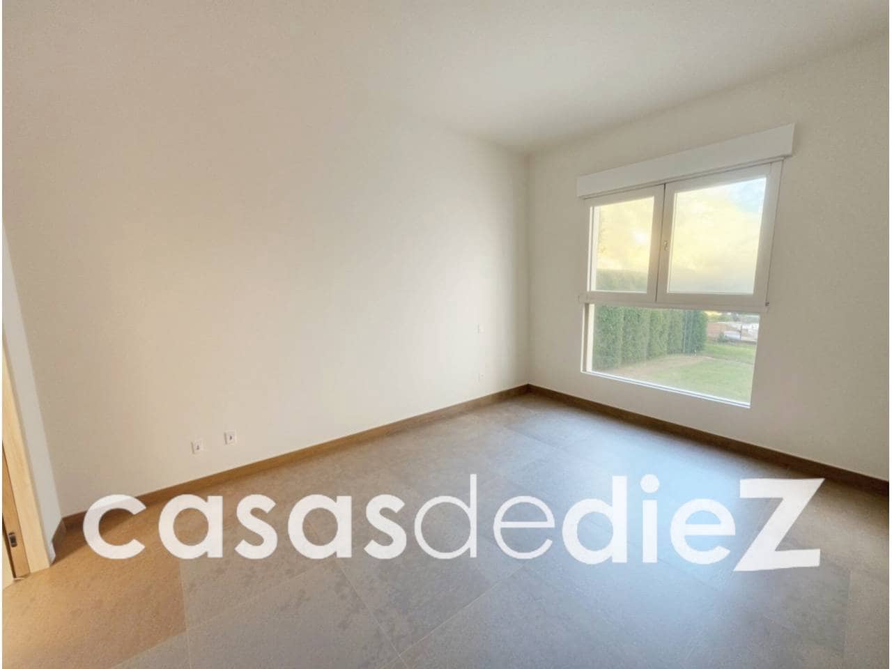 3 bedroom Apartment for sale in Oliva Nova with pool garage - € 340,000 (Ref: 9425875)