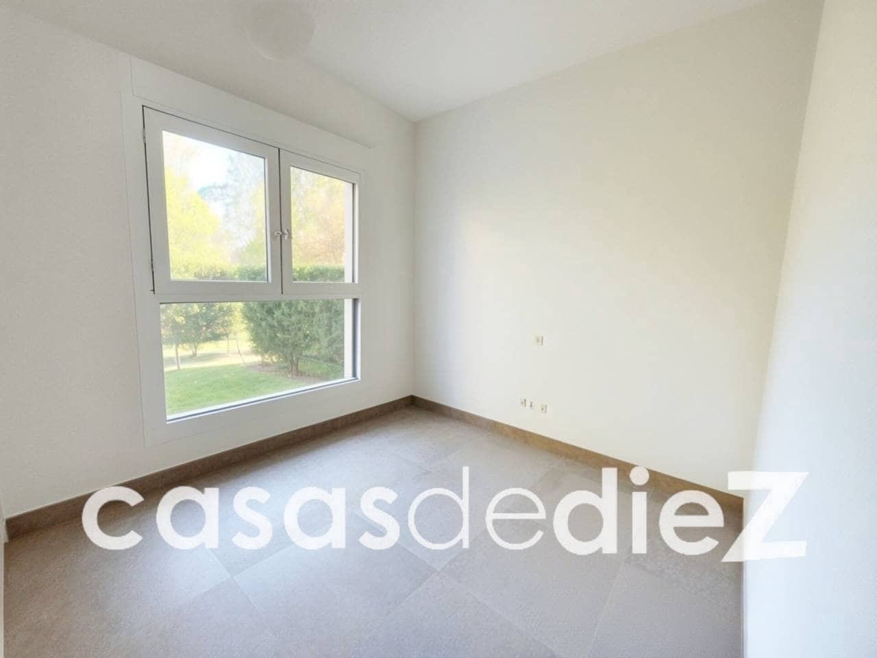 3 bedroom Apartment for sale in Oliva Nova with pool garage - € 340,000 (Ref: 9425875)