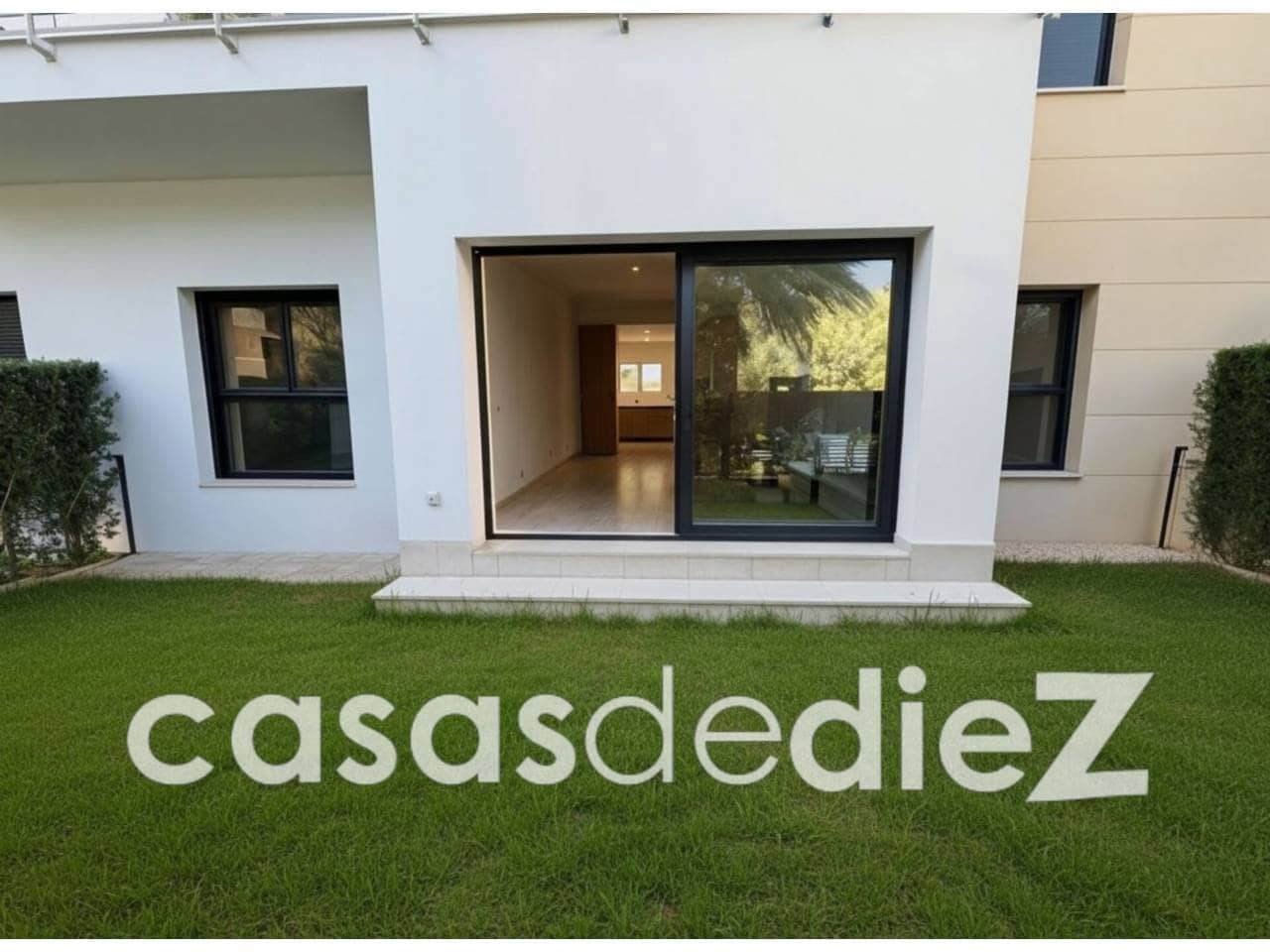 3 bedroom Apartment for sale in Oliva Nova with pool garage - € 340,000 (Ref: 9425875)