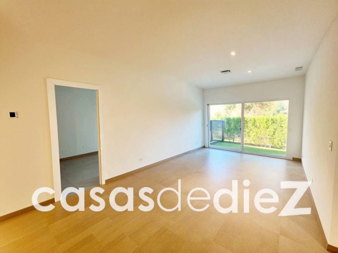 3 bedroom Apartment for sale in Oliva Nova with pool garage - € 340,000 (Ref: 9425875)