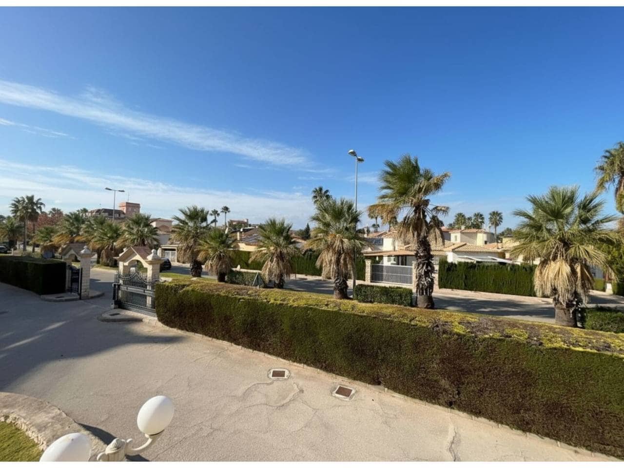 2 bedroom Flat for sale in Oliva Nova with pool garage - € 265,000 (Ref: 9455944)