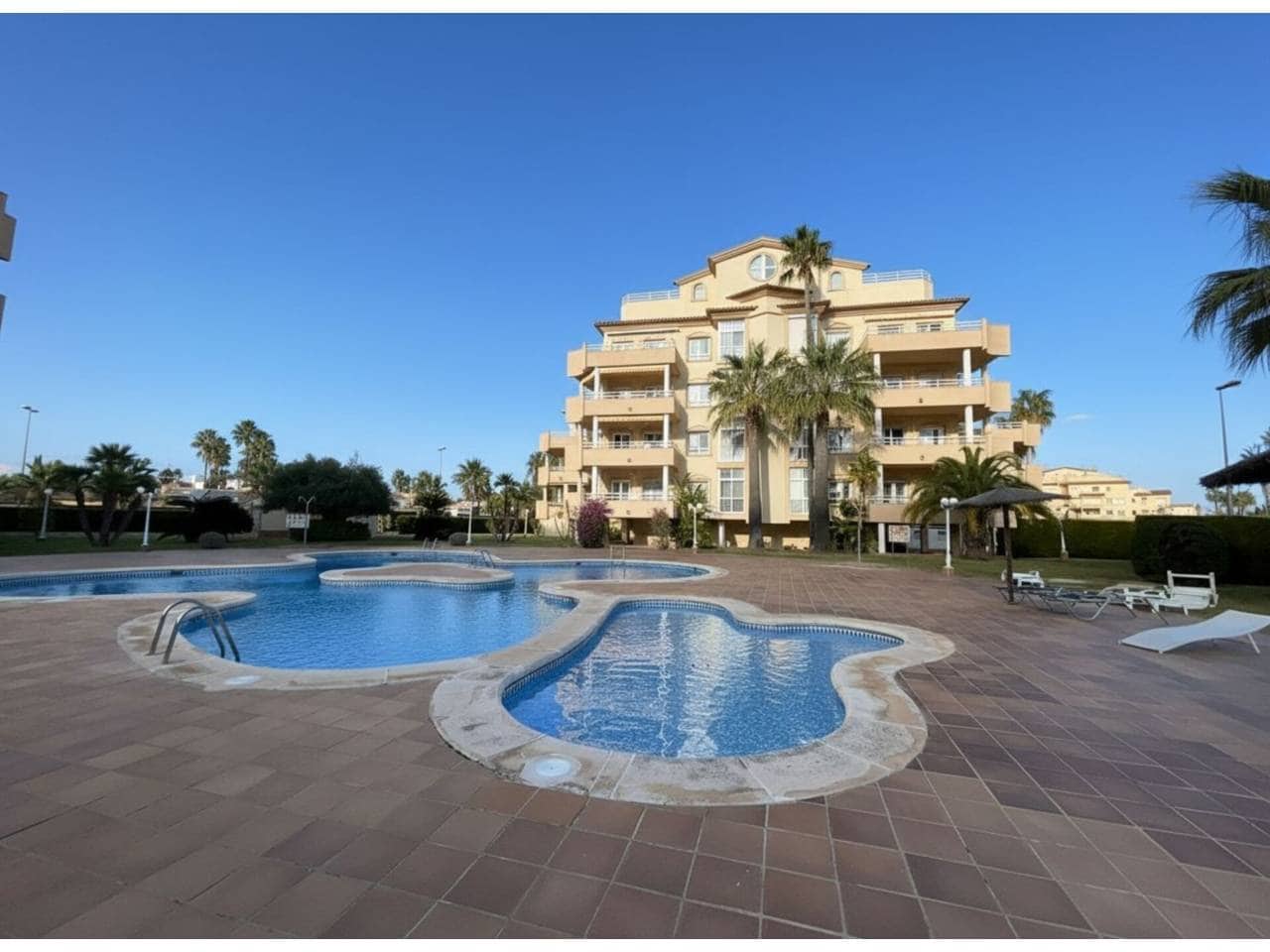 2 bedroom Flat for sale in Oliva Nova with pool garage - € 265,000 (Ref: 9455944)