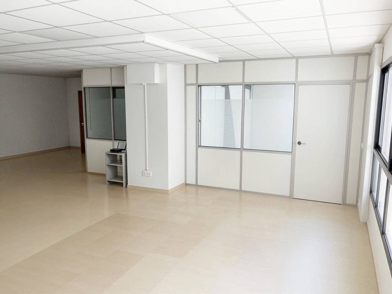 Commercieel te huur in Oliva - € 525 (Ref: 9470227)