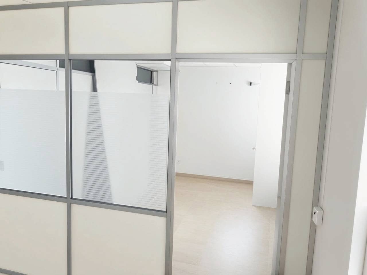 Commercieel te huur in Oliva - € 525 (Ref: 9470227)