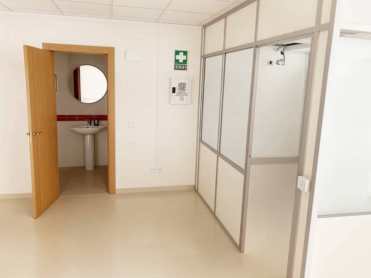 Commercieel te huur in Oliva - € 525 (Ref: 9470227)