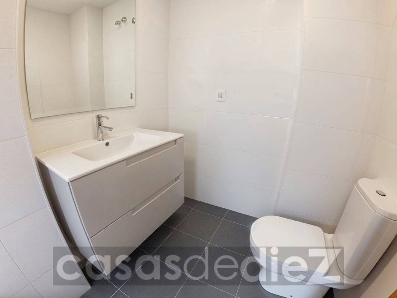 3 bedroom Flat for rent in Oliva with garage - € 850 (Ref: 9496667)