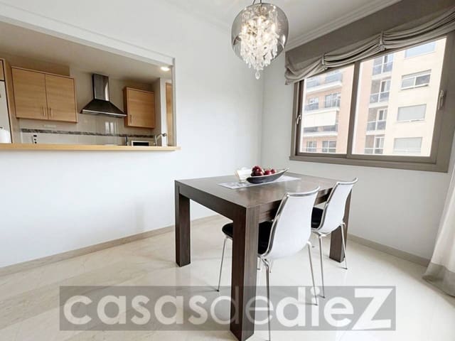 3 bedroom Flat for rent in Oliva with garage - € 850 (Ref: 9496667)