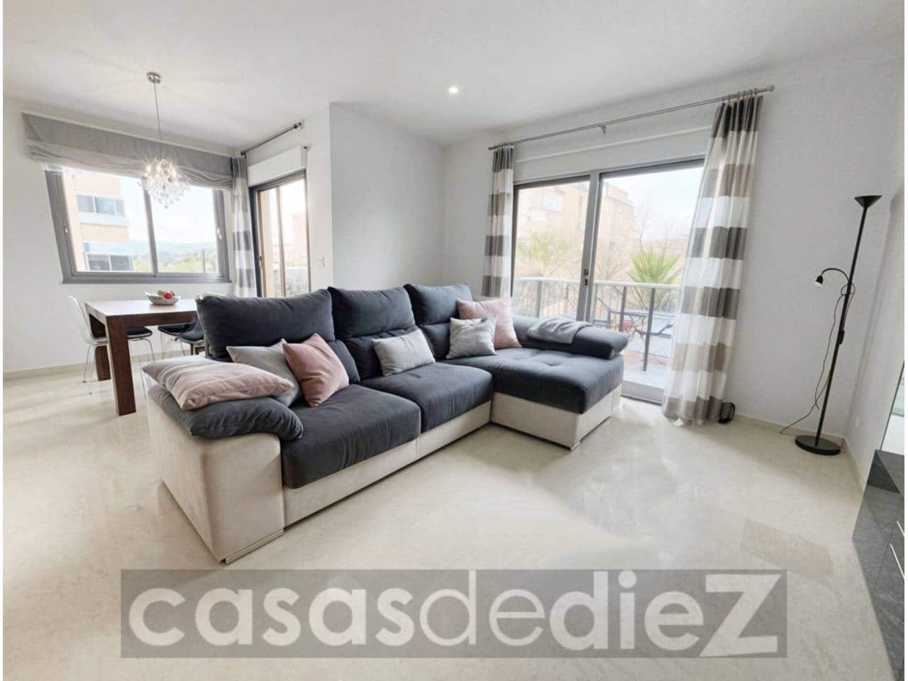 3 bedroom Flat for rent in Oliva with garage - € 850 (Ref: 9496667)