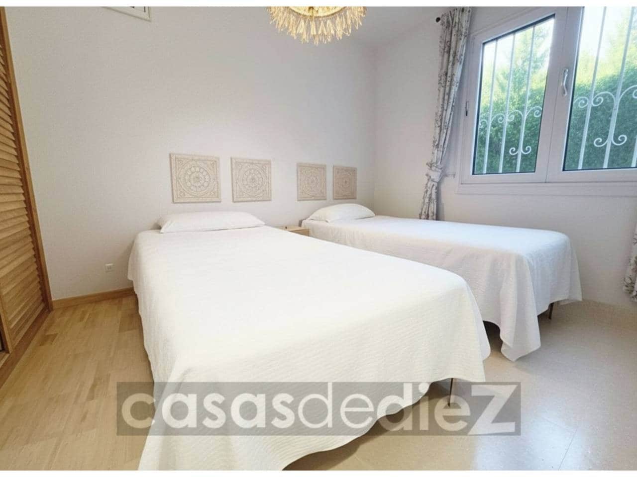 3 bedroom Villa for sale in Oliva Nova with garage - € 449,000 (Ref: 9501780)