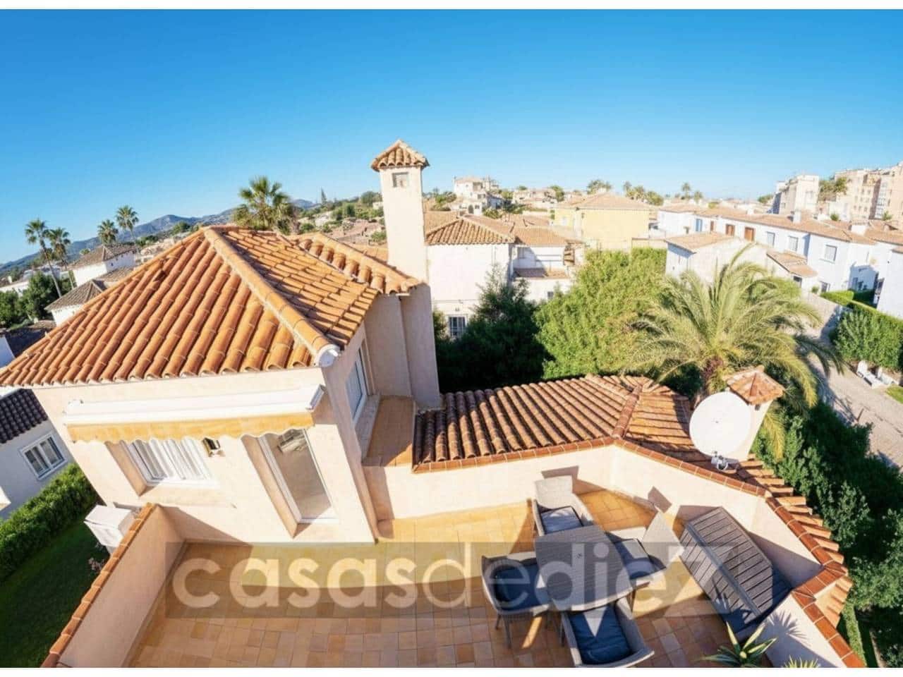 3 bedroom Villa for sale in Oliva Nova with garage - € 449,000 (Ref: 9501780)