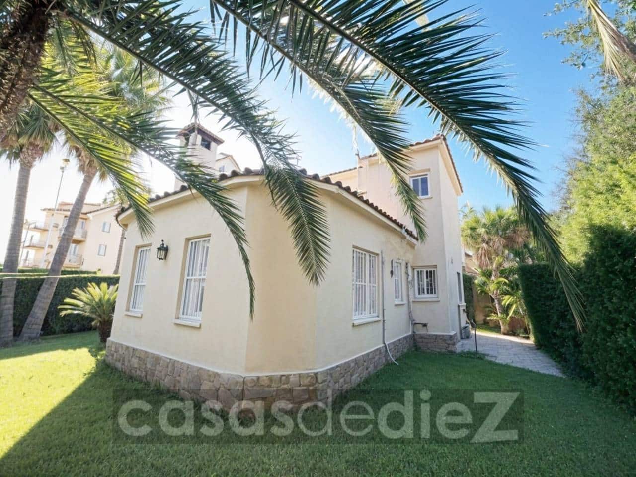 3 bedroom Villa for sale in Oliva Nova with garage - € 449,000 (Ref: 9501780)