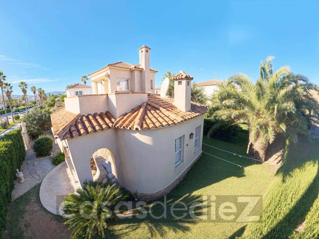 3 bedroom Villa for sale in Oliva Nova with garage - € 449,000 (Ref: 9501780)