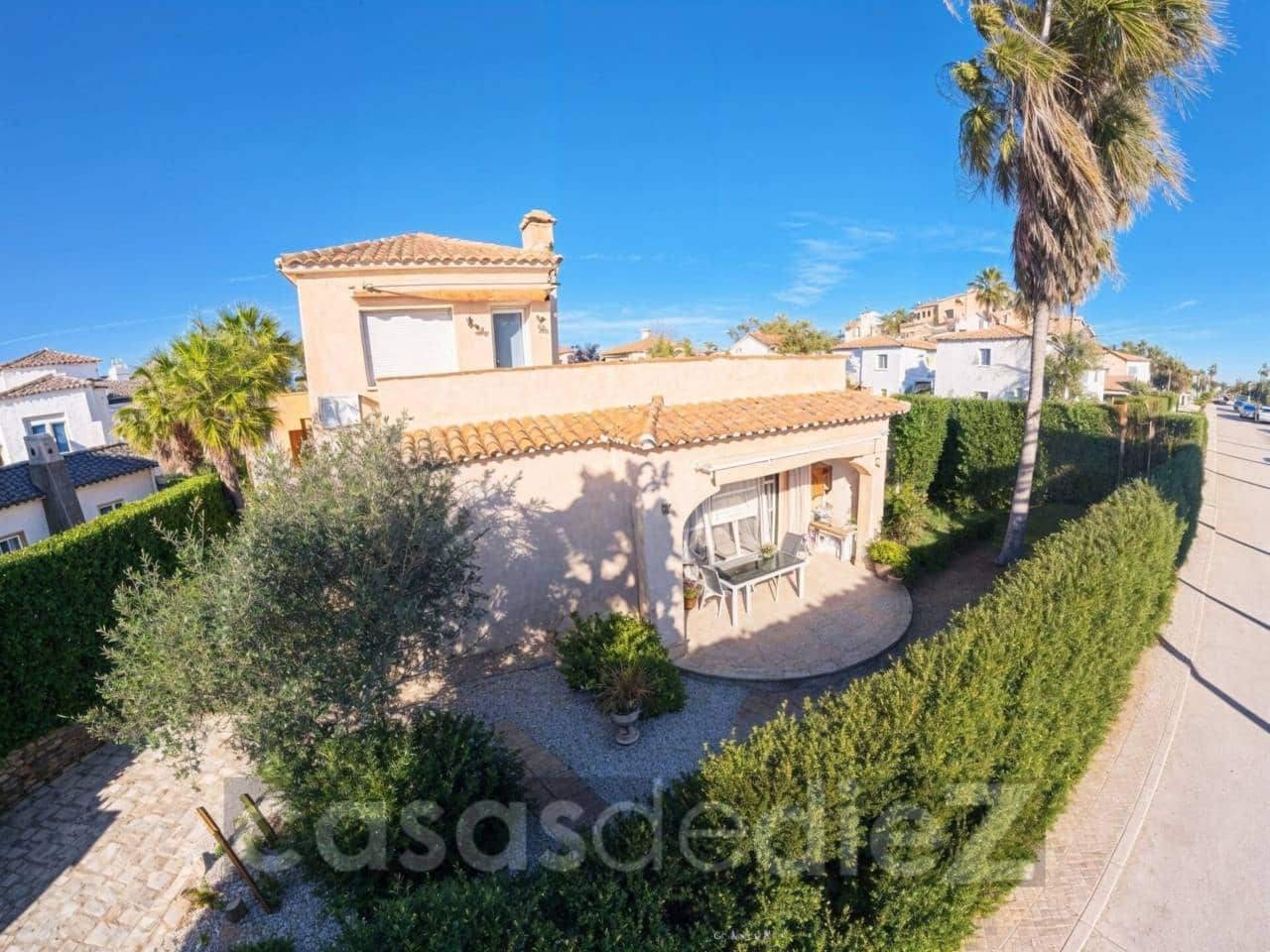 3 bedroom Villa for sale in Oliva Nova with garage - € 449,000 (Ref: 9501780)