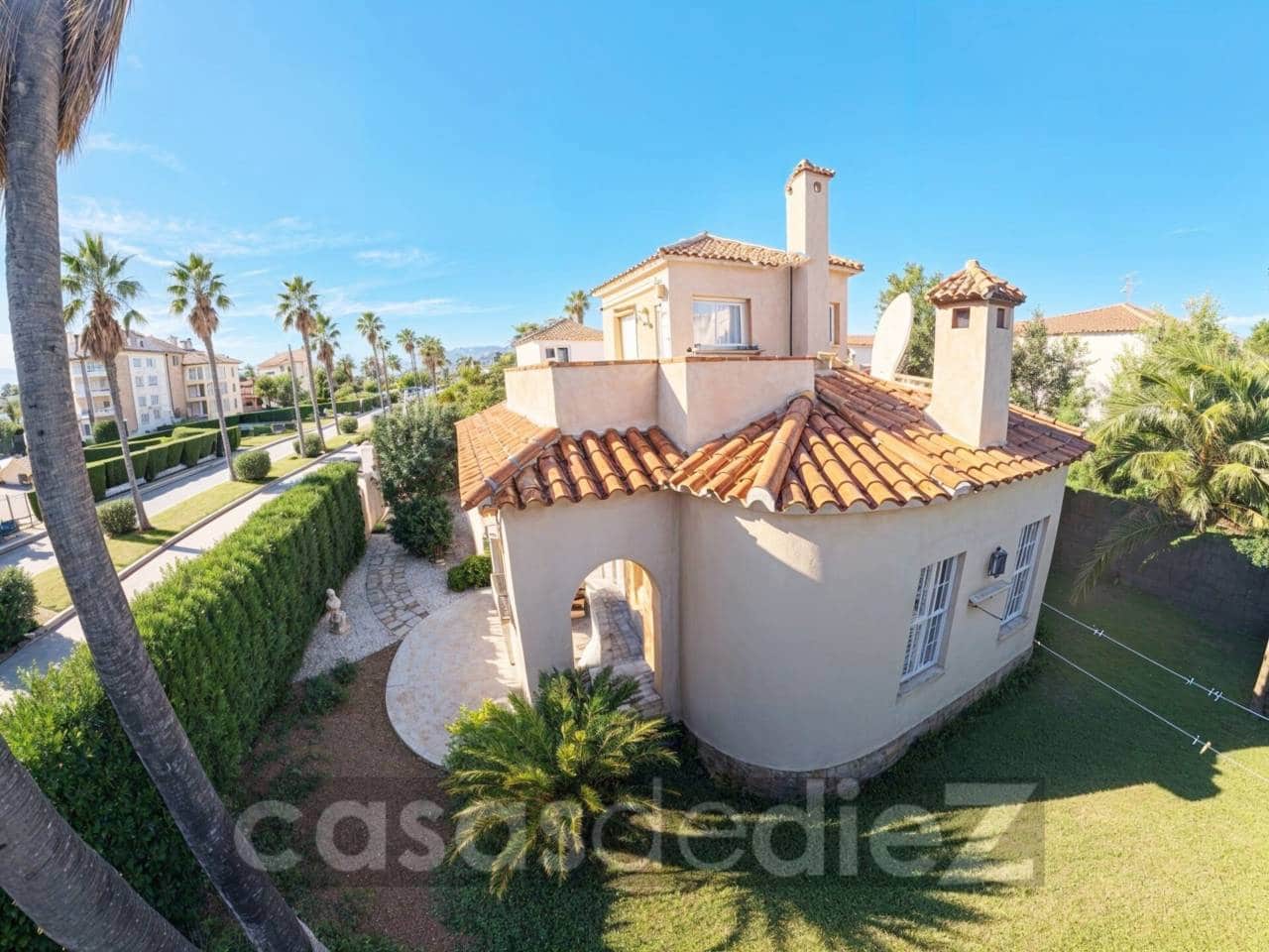 3 bedroom Villa for sale in Oliva Nova with garage - € 449,000 (Ref: 9501780)