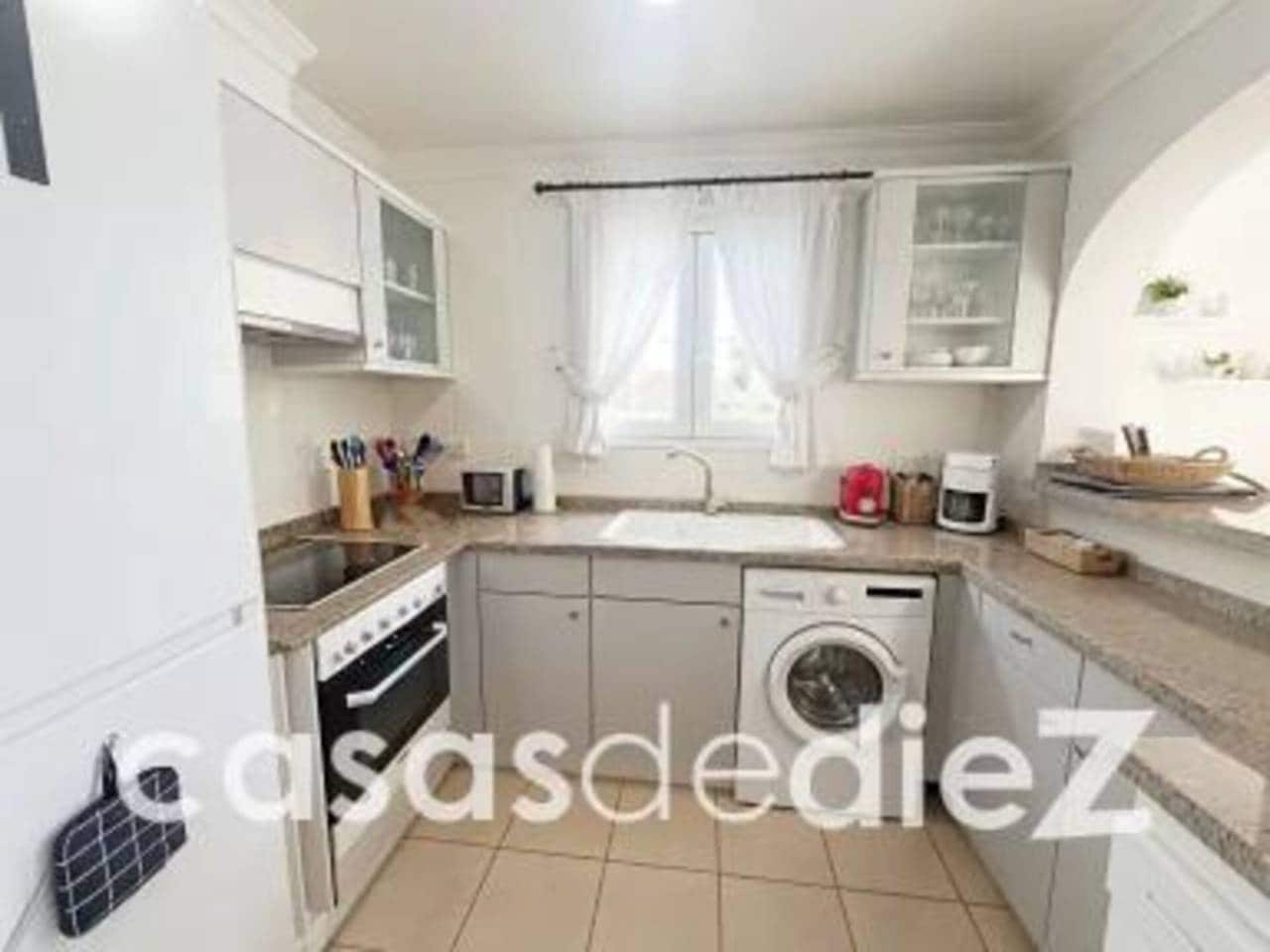 3 soveværelse Villa til salg i Oliva Nova med swimmingpool - € 495.000 (Ref: 9614563)