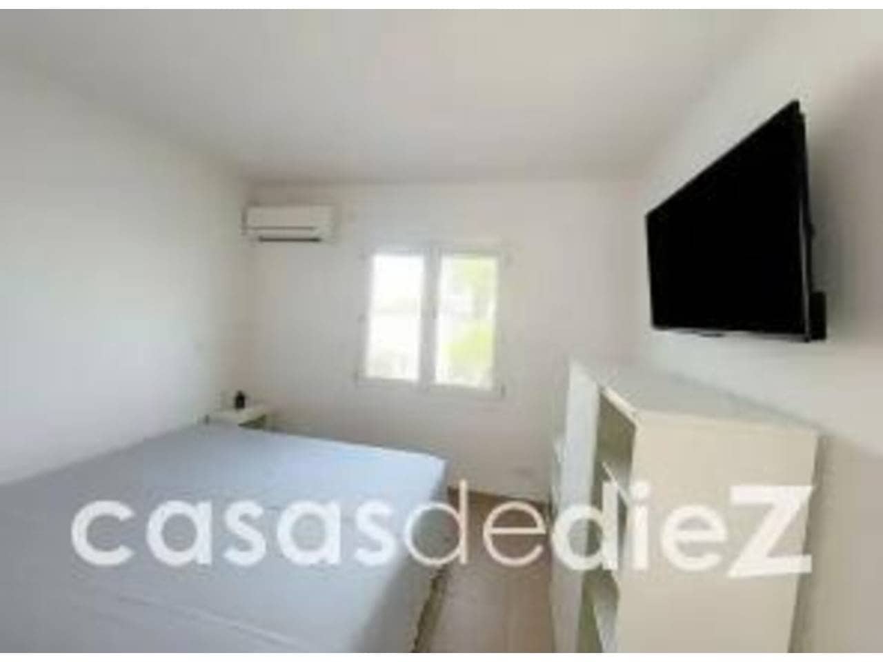 3 soveværelse Villa til salg i Oliva Nova med swimmingpool - € 495.000 (Ref: 9614563)