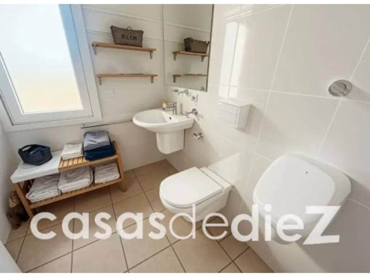 3 soveværelse Villa til salg i Oliva Nova med swimmingpool - € 495.000 (Ref: 9614563)