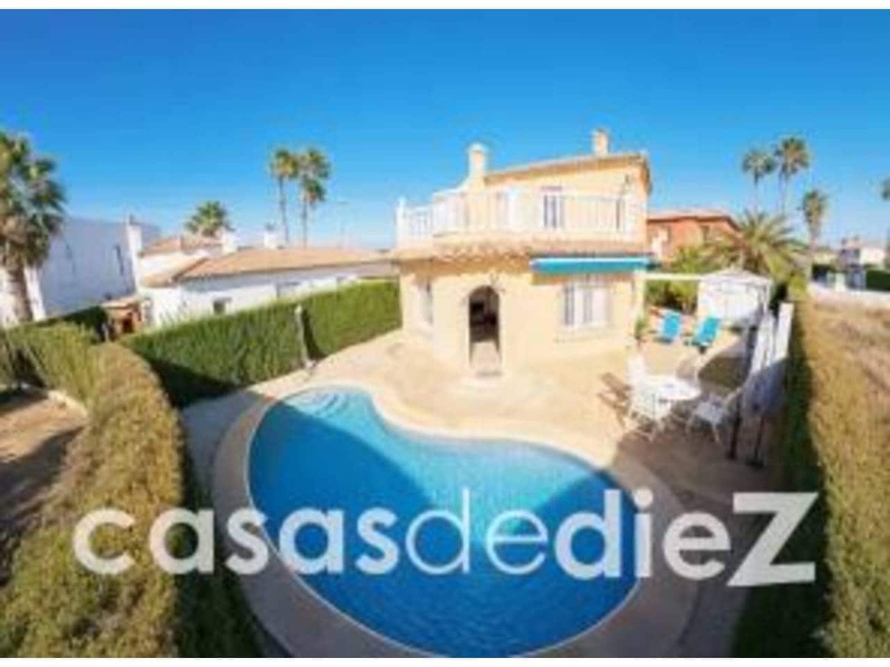 3 soveværelse Villa til salg i Oliva Nova med swimmingpool - € 495.000 (Ref: 9614563)